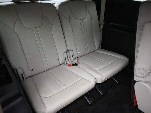 Used 2023 Kia Sorento SX Prestige image 10