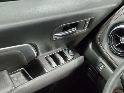 Certified 2024 Chevrolet Colorado Z71 w/ Z71 Convenience Package 2 image 21