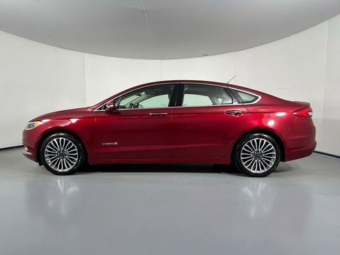 Used 2017 Ford Fusion Titanium image 4