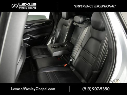 Used 2019 Porsche Cayenne image 22