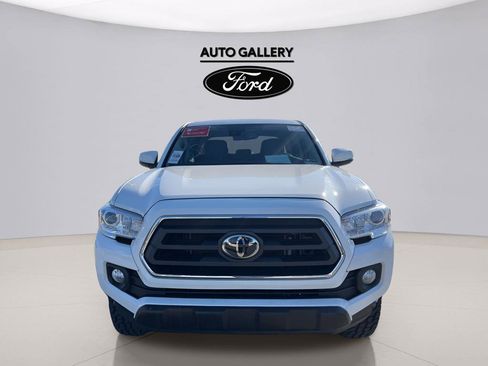 Used 2023 Toyota Tacoma SR5 w/ Technology Package AWD/4WD image 2