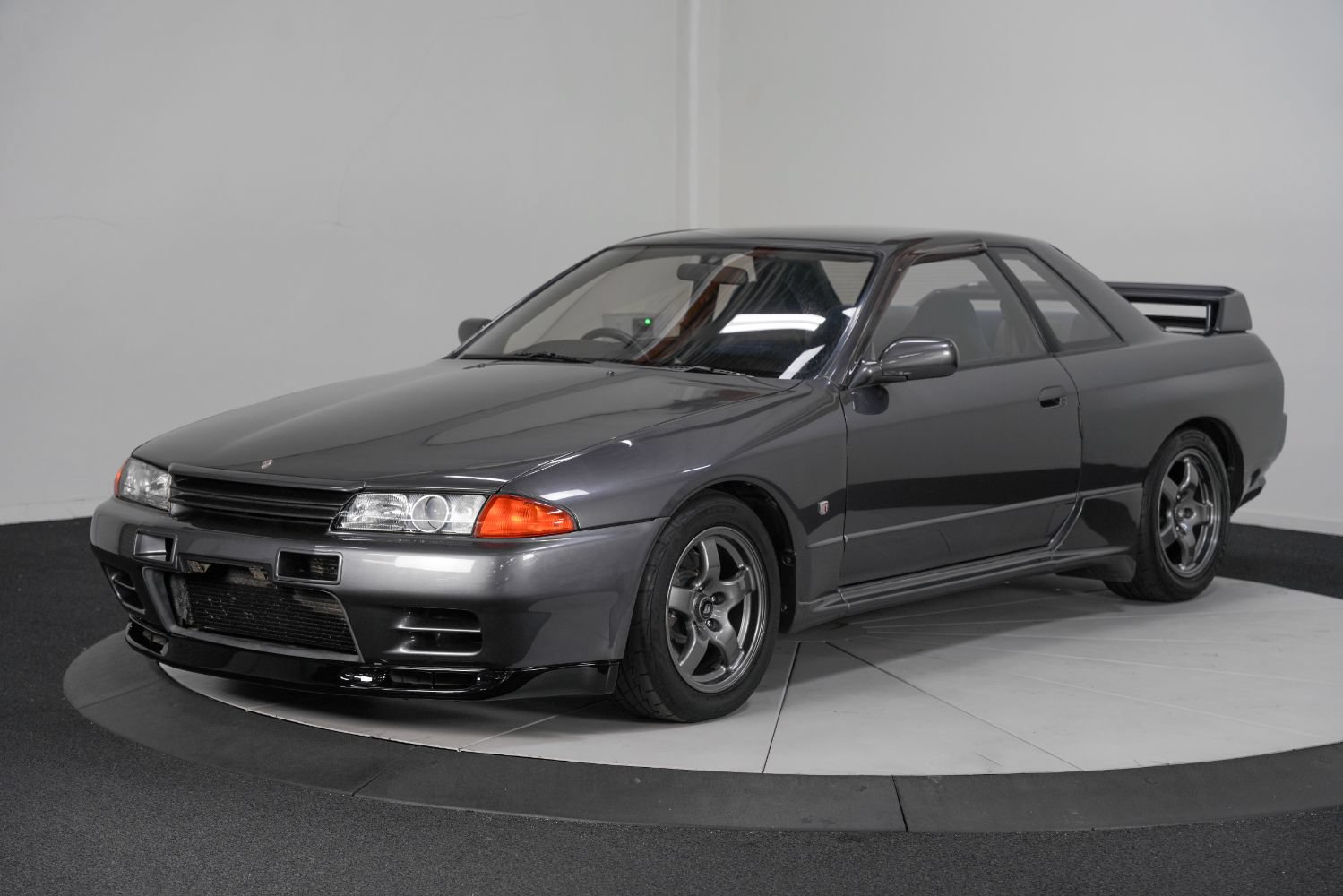 Used 1990 Nissan GT-R image 5
