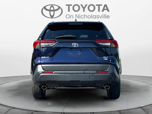 Used 2025 Toyota RAV4 XLE AWD/4WD image 4