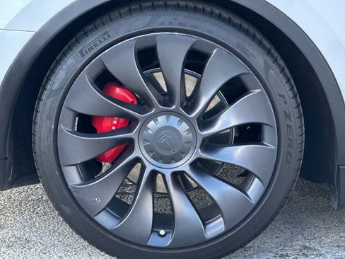 Used 2021 Tesla Model Y Performance AWD/4WD image 25