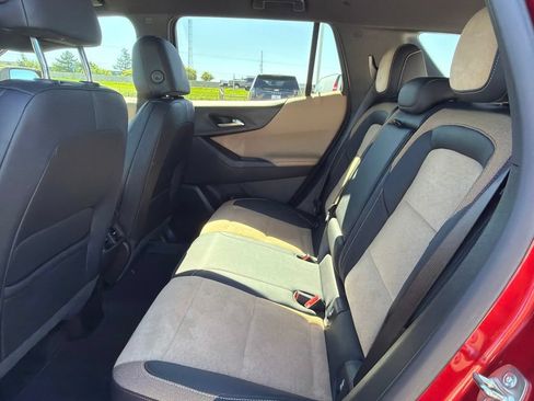 New 2026 Chevrolet Equinox ACTIV w/ Convenience Package III AWD/4WD image 15