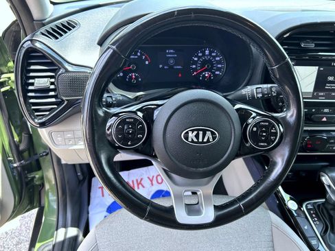 Used 2020 Kia Soul EX FWD image 12