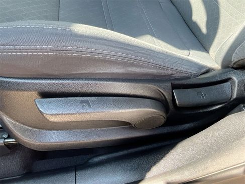 Used 2018 Kia Sorento L image 12