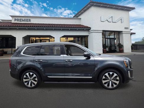 Certified 2022 Kia Telluride S FWD image 9