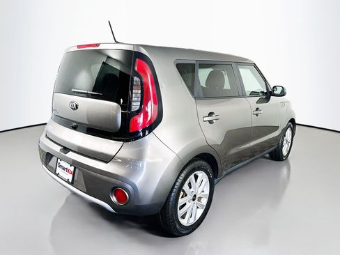 Used 2018 Kia Soul + FWD image 7