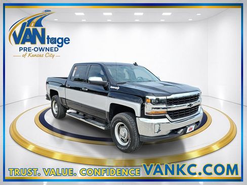 Used 2018 Chevrolet Silverado 1500 LT w/ All Star Edition AWD/4WD image 3