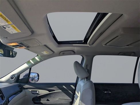 Used 2019 Honda Pilot Touring image 22