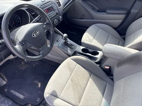 Used 2016 Kia Forte LX FWD image 9
