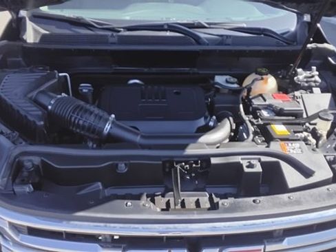 Used 2023 GMC Acadia SLT image 22