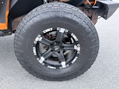 Used 2012 Jeep Wrangler Unlimited Sport AWD/4WD image 33