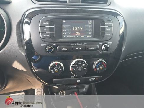 Used 2016 Kia Soul ! FWD image 10