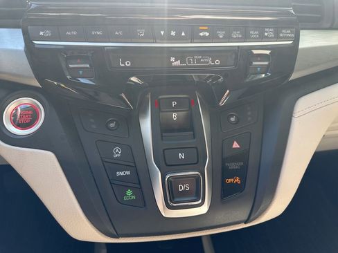 Used 2025 Honda Odyssey EX-L image 10