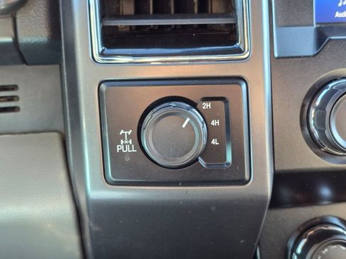 Used 2020 Ford F150 XLT w/ XTR Package image 29