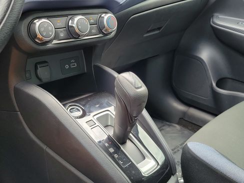 Used 2024 Nissan Versa SV w/ Trunk Package FWD image 27
