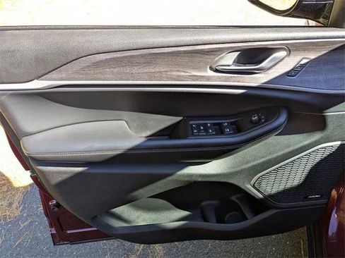 Certified 2021 Jeep Grand Cherokee L Limited w/ MOPAR Finishing Package image 11