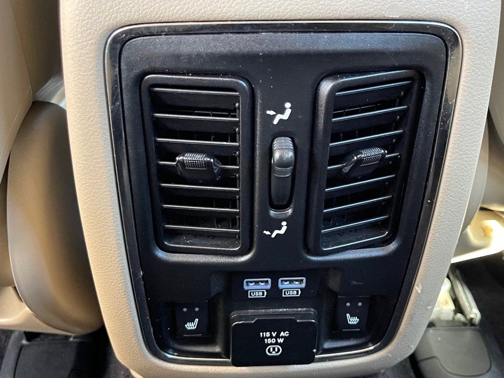 Used 2016 Jeep Grand Cherokee Limited AWD/4WD image 20