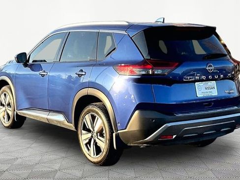 Used 2023 Nissan Rogue SL w/ SL Premium Package image 4