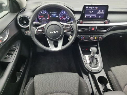 Used 2022 Kia Forte LXS w/ LXS Technology Package image 22