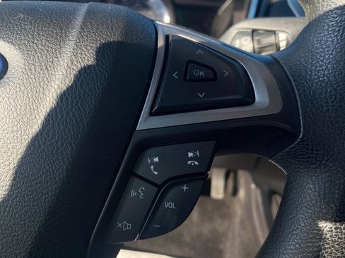 Used 2020 Ford Fusion SE image 30