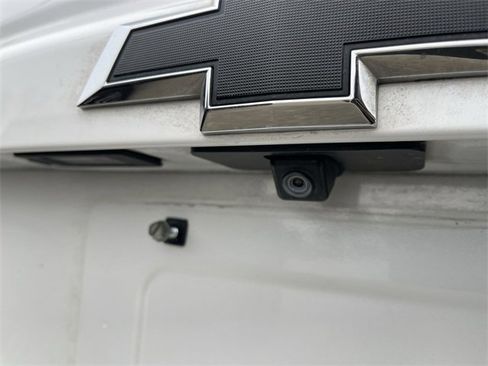 Used 2019 Chevrolet Suburban Premier image 8