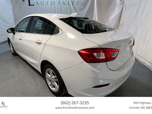 Used 2014 Toyota Corolla LE image 5