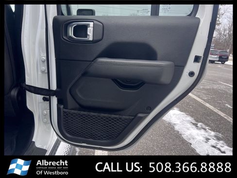 Used 2021 Jeep Wrangler Unlimited Sahara image 15