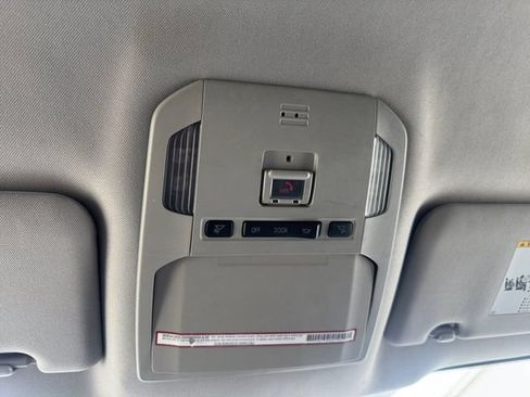 Used 2021 Toyota Highlander L FWD image 26