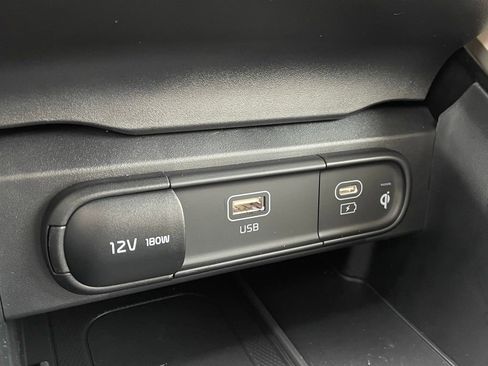 New 2025 Kia Telluride S image 19