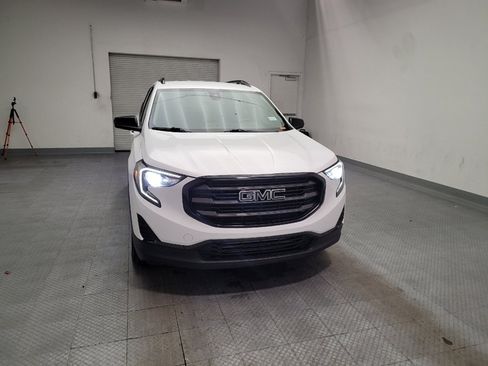 Used 2020 GMC Terrain SLE w/ Driver Convenience Package FWD image 14