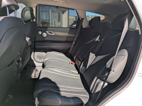 Used 2025 Genesis GV80 3.5T Advanced image 27