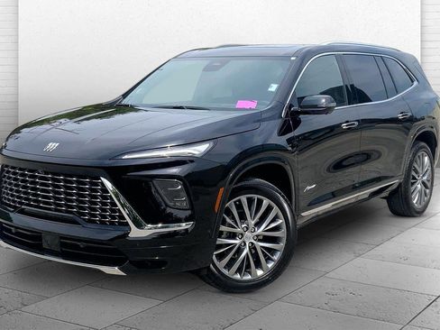 Used 2026 Buick Enclave Avenir w/ Super Cruise Package AWD/4WD image 33