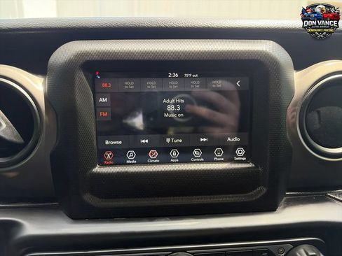 Used 2022 Jeep Gladiator Sport w/ Trailer Tow Package AWD/4WD image 18