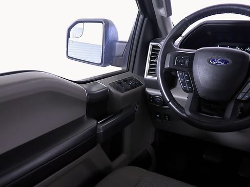 Used 2017 Ford F150 XLT w/ Equipment Group 302A Luxury RWD image 15