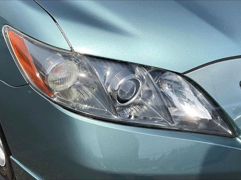 Used 2009 Toyota Camry SE FWD image 30