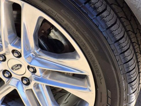 Used 2016 Ford Explorer Limited w/ Equipment Group 301A image 7