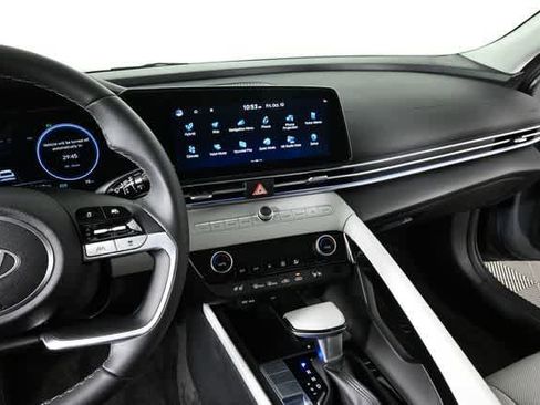 New 2025 Hyundai Elantra Limited image 7