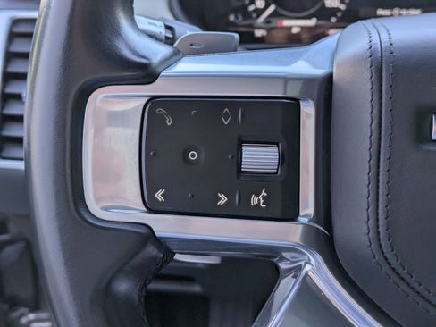 Used 2021 Land Rover Discovery HSE R-Dynamic AWD/4WD image 18