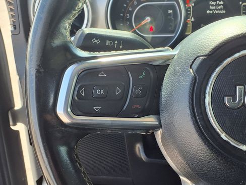 Used 2020 Jeep Wrangler Unlimited Sahara AWD/4WD image 5