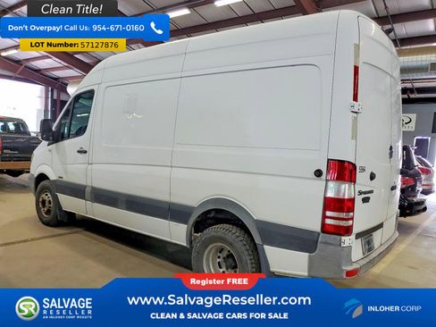 Used 2011 Freightliner Sprinter 3500 RWD image 3