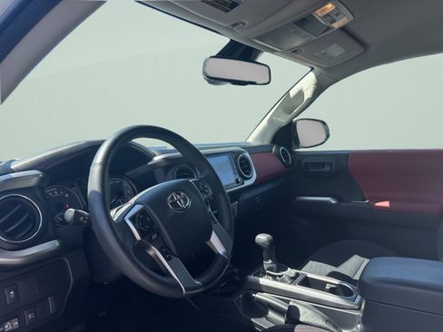 Used 2023 Toyota Tacoma SR5 AWD/4WD image 11