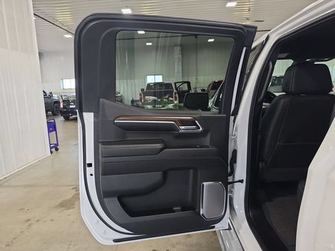 Used 2024 Chevrolet Silverado 1500 High Country w/ Technology Package AWD/4WD image 24
