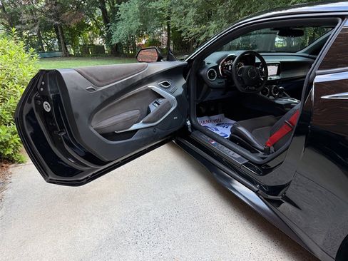 Used 2018 Chevrolet Camaro ZL1 RWD image 37