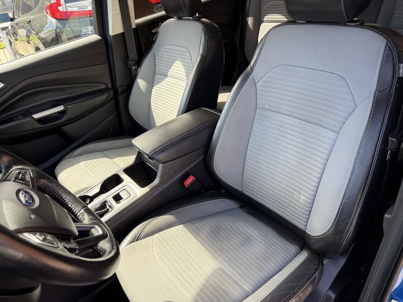 Used 2019 Ford Escape Titanium AWD/4WD image 6