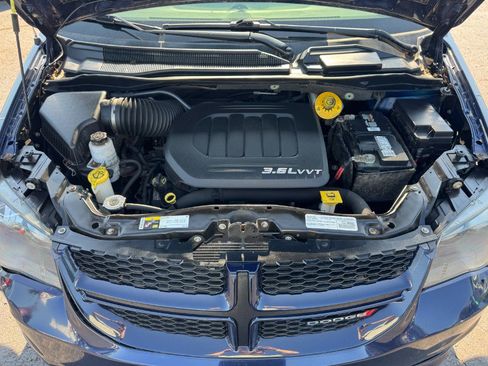 Used 2016 Dodge Grand Caravan R/T w/ Driver Convenience Group FWD image 25