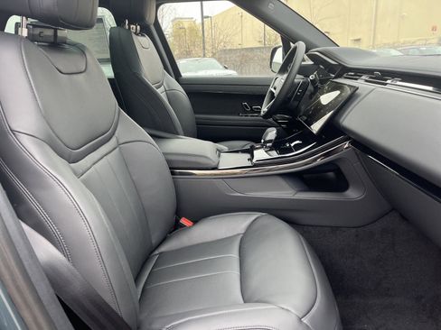 Used 2025 Land Rover Range Rover Sport Dynamic SE AWD/4WD image 18
