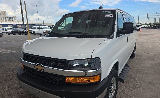 Used 2025 Chevrolet Express 3500 LT w/ LT Preferred Equipment Group RWD image 1